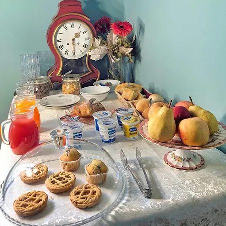 La Magia Del Mare Bed and Breakfast 3*